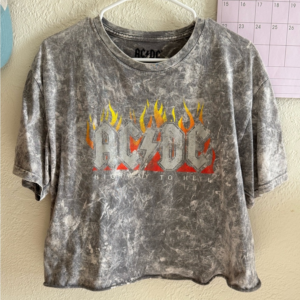 Women’s Graphic Crop Top
